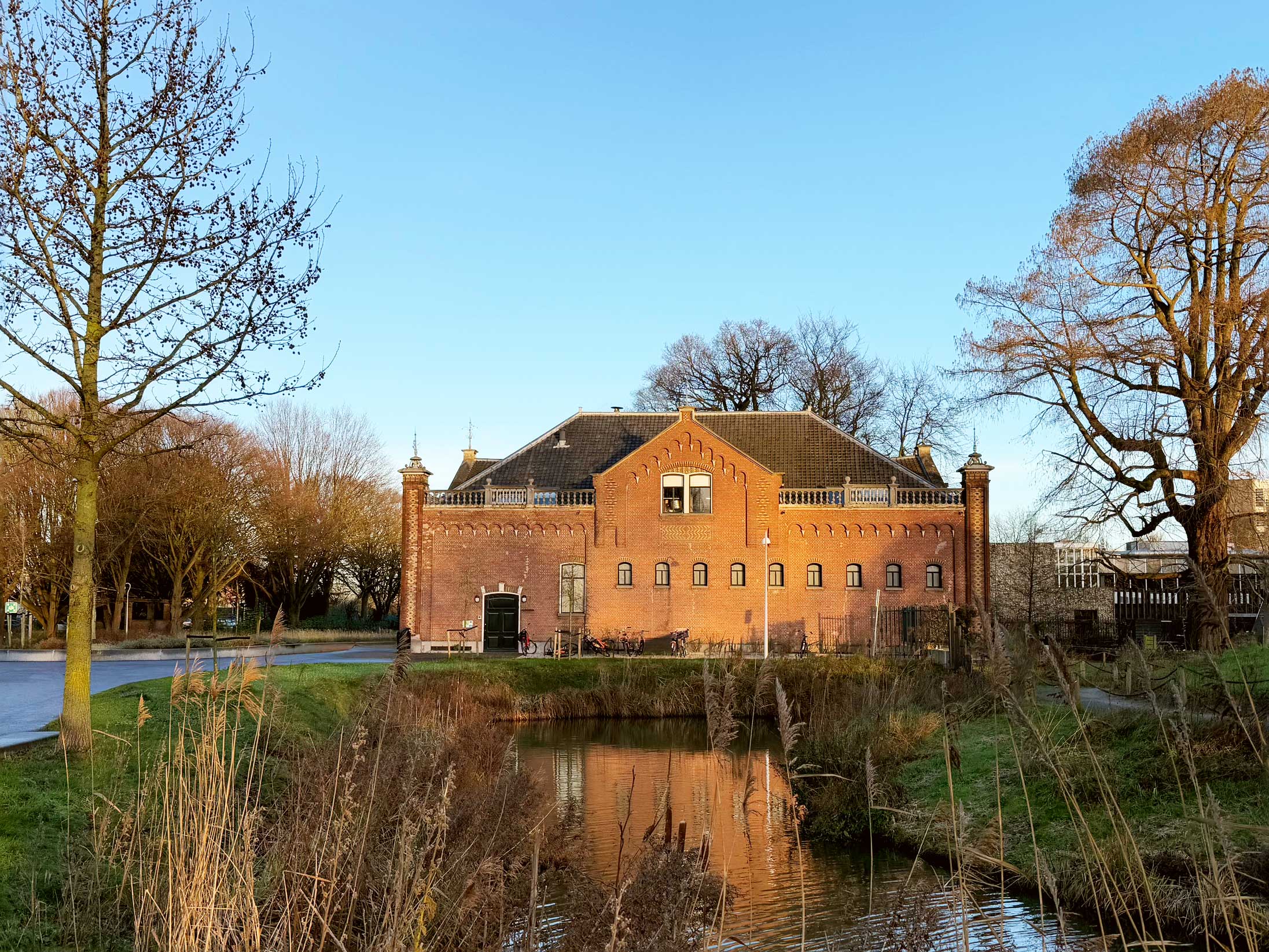 Koetshuis Weizigt buitenzijde